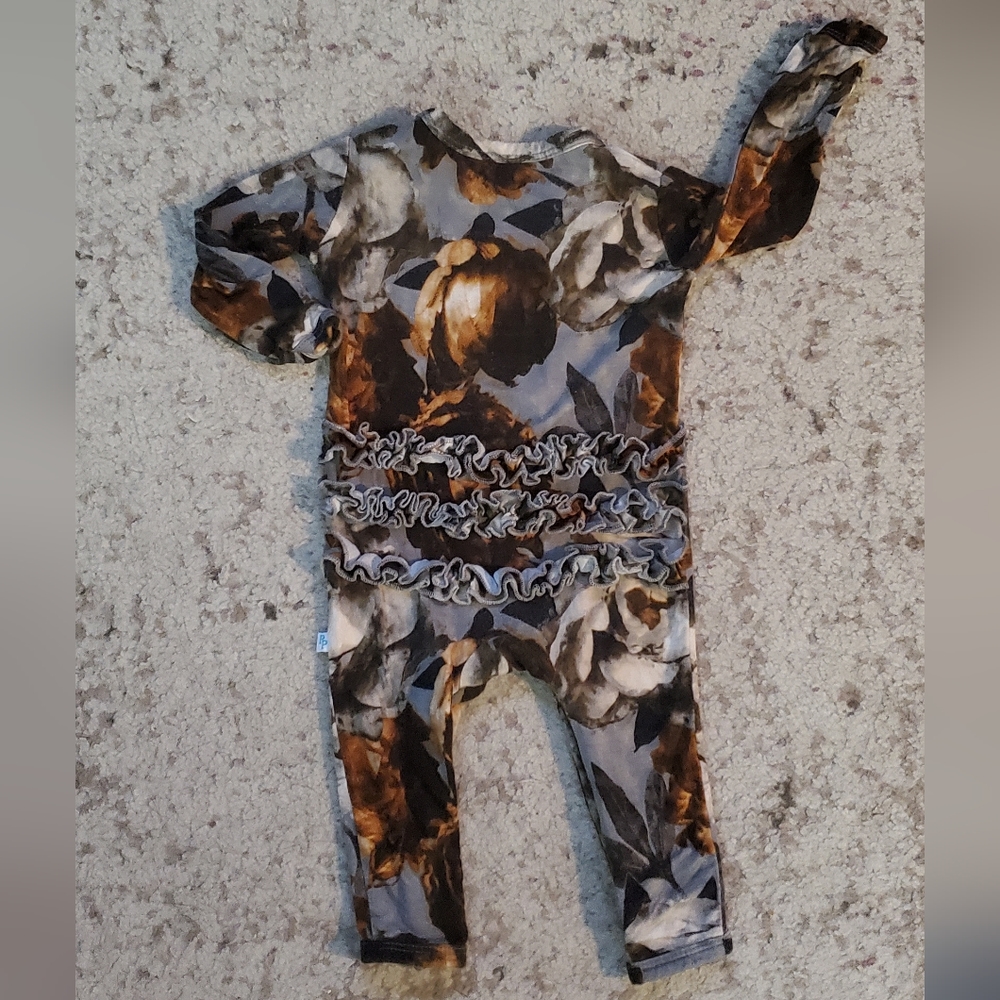 Posh Peanut Paige Peony romper NB newborn